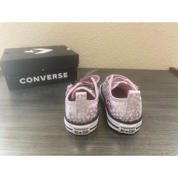 NEW Infant Converse Sizes 2,3,4,5,6, and 7 - Picture 11 of 16